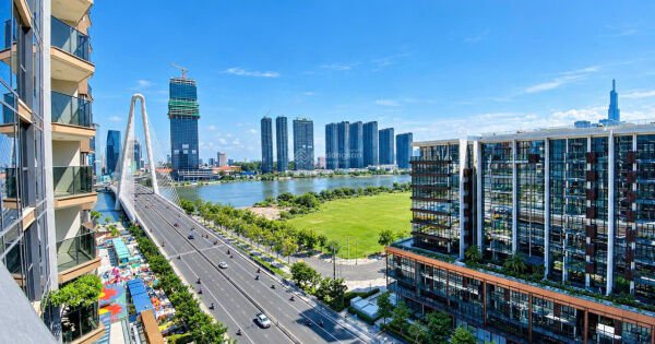 S-Light Tower – ảnh từ tin tham khảo 46453303